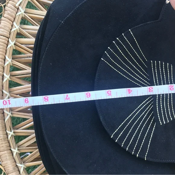 Vintage Cesare Martinoli‎ Black Suede Single Strap Gold Accent Purse - Picture 7 of 7